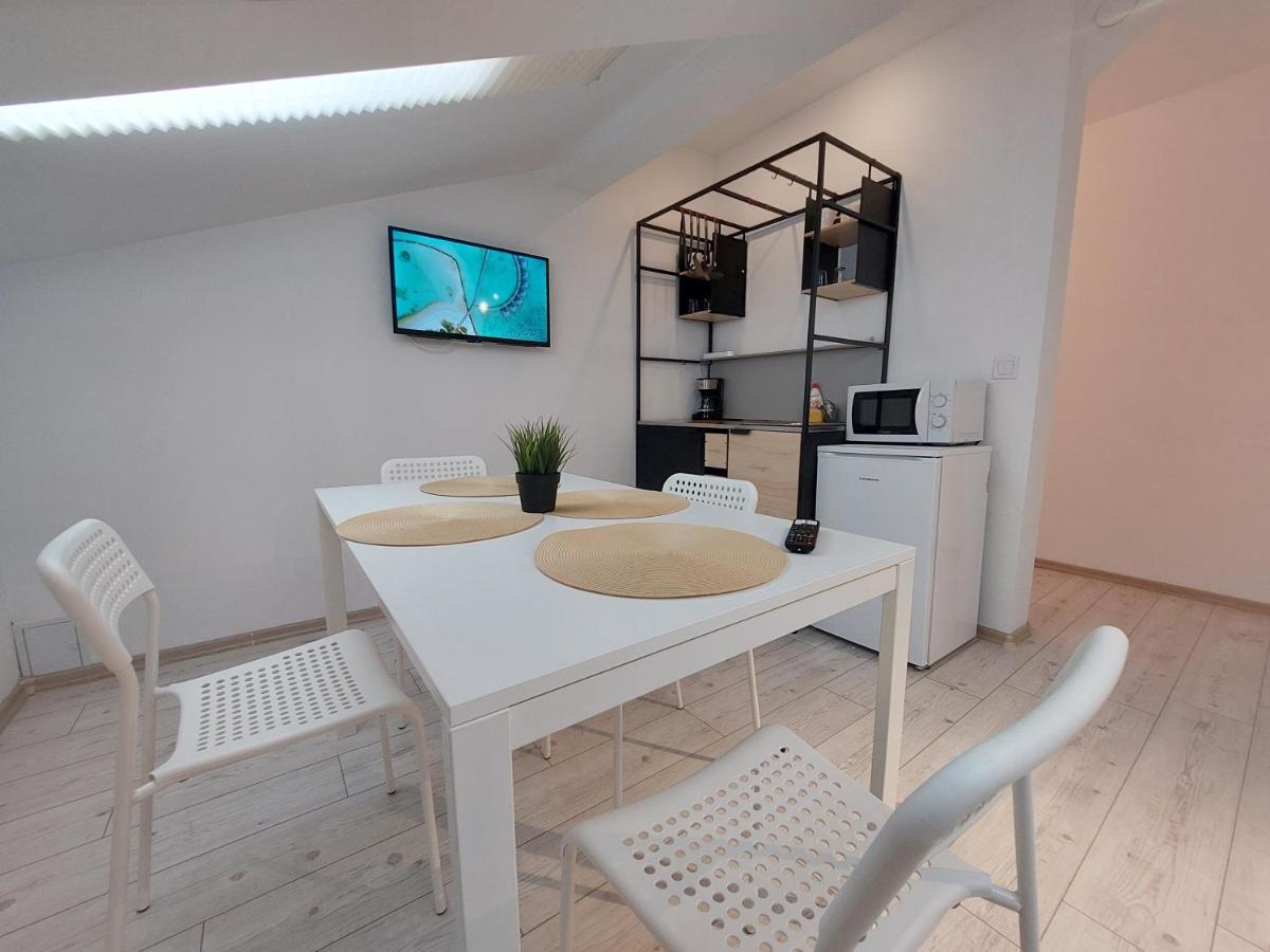 Key Apartments In Main Square Μπρασόβ Εξωτερικό φωτογραφία