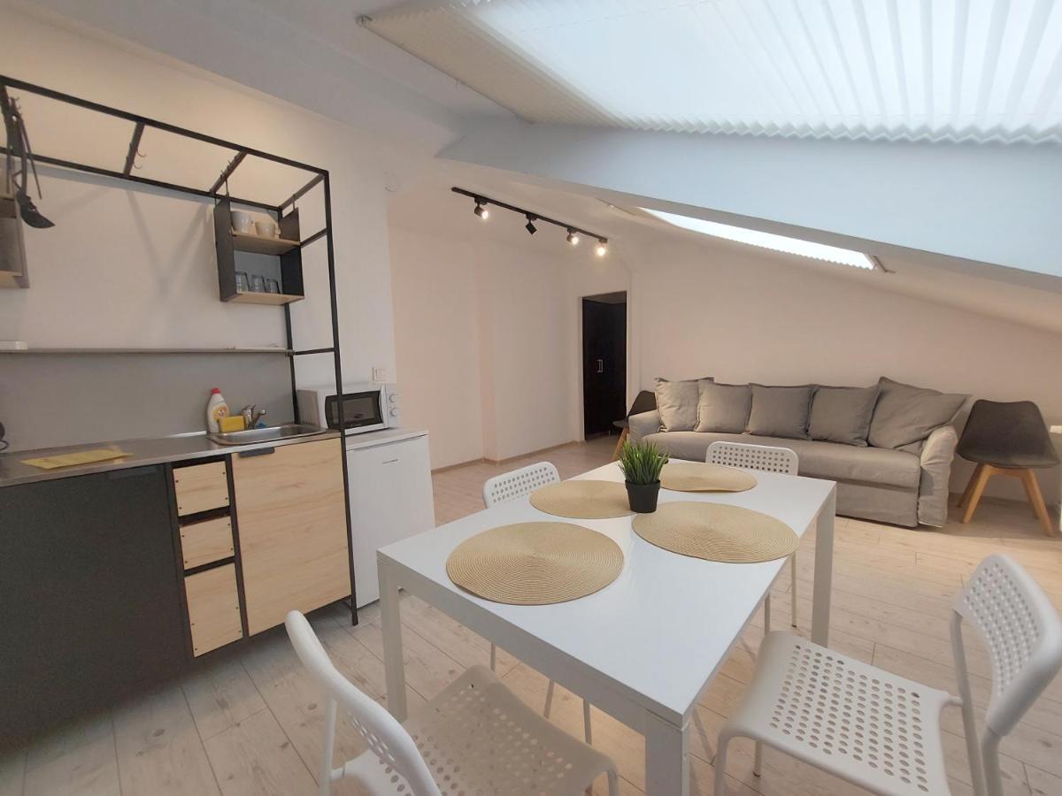 Key Apartments In Main Square Μπρασόβ Εξωτερικό φωτογραφία