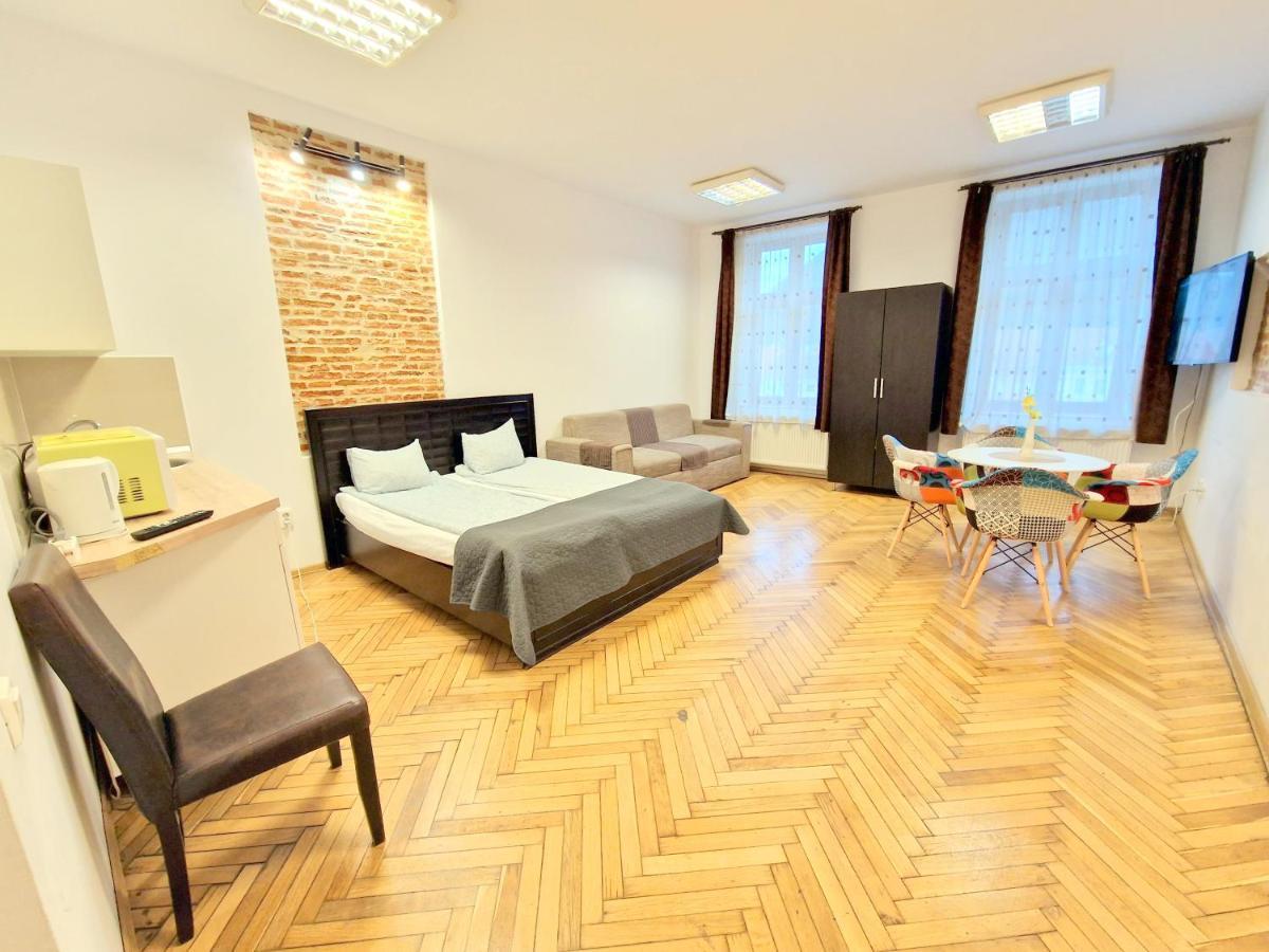 Key Apartments In Main Square Μπρασόβ Εξωτερικό φωτογραφία
